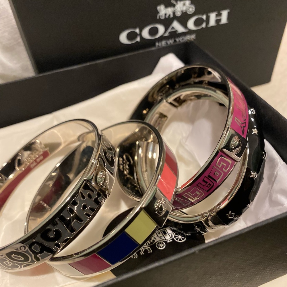 Coach Colorful Bangle Trio the 4th is free (starry). These are special additions